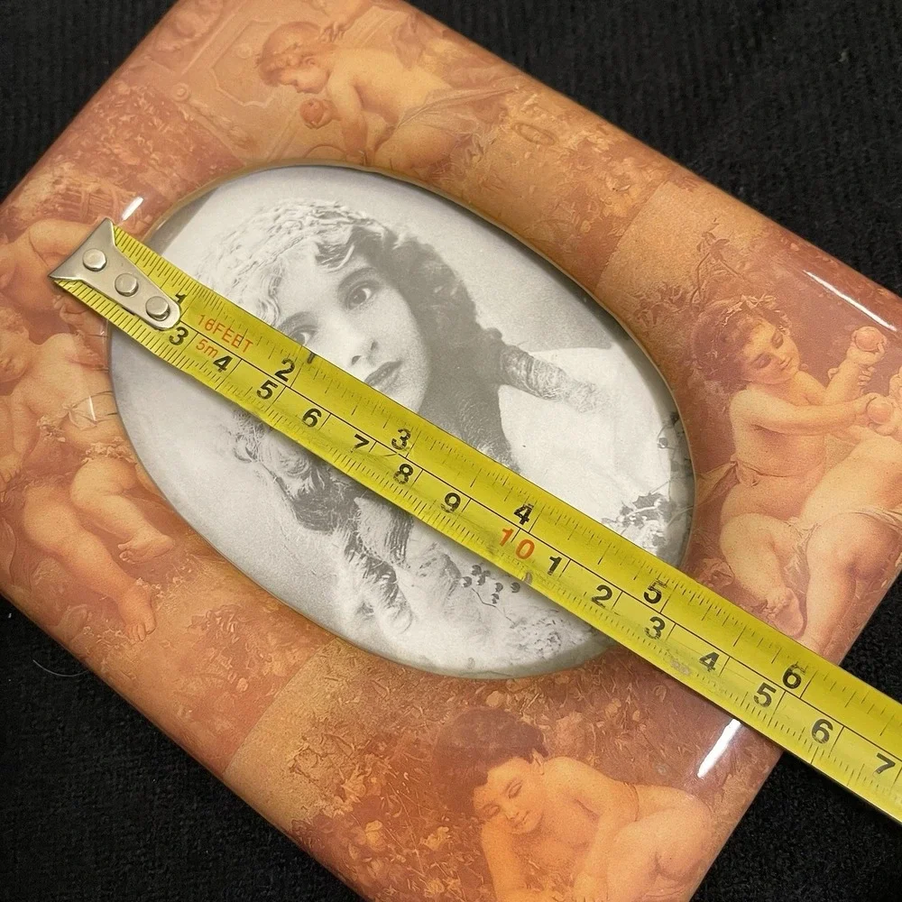 Vintage Studio Nova Ceramic Cherub Picture Frame Rectangular Oval‎ Opening Easel